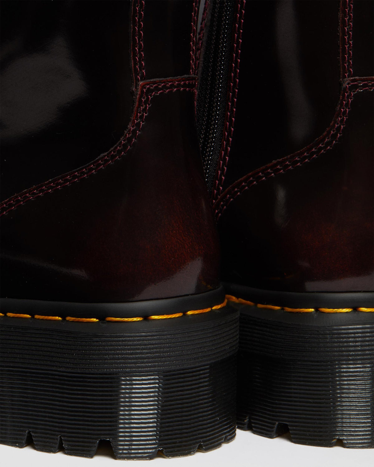 https://cdn.media.amplience.net/i/drmartens/24764600.85.jpg