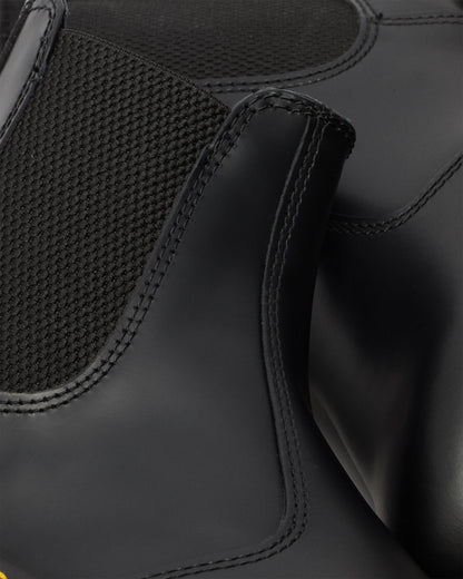 https://cdn.media.amplience.net/i/drmartens/26205001.87.jpg