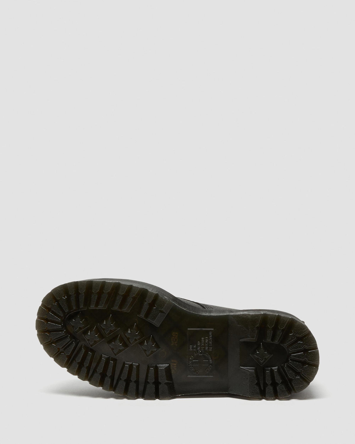 https://cdn.media.amplience.net/i/drmartens/26925001.87.jpg