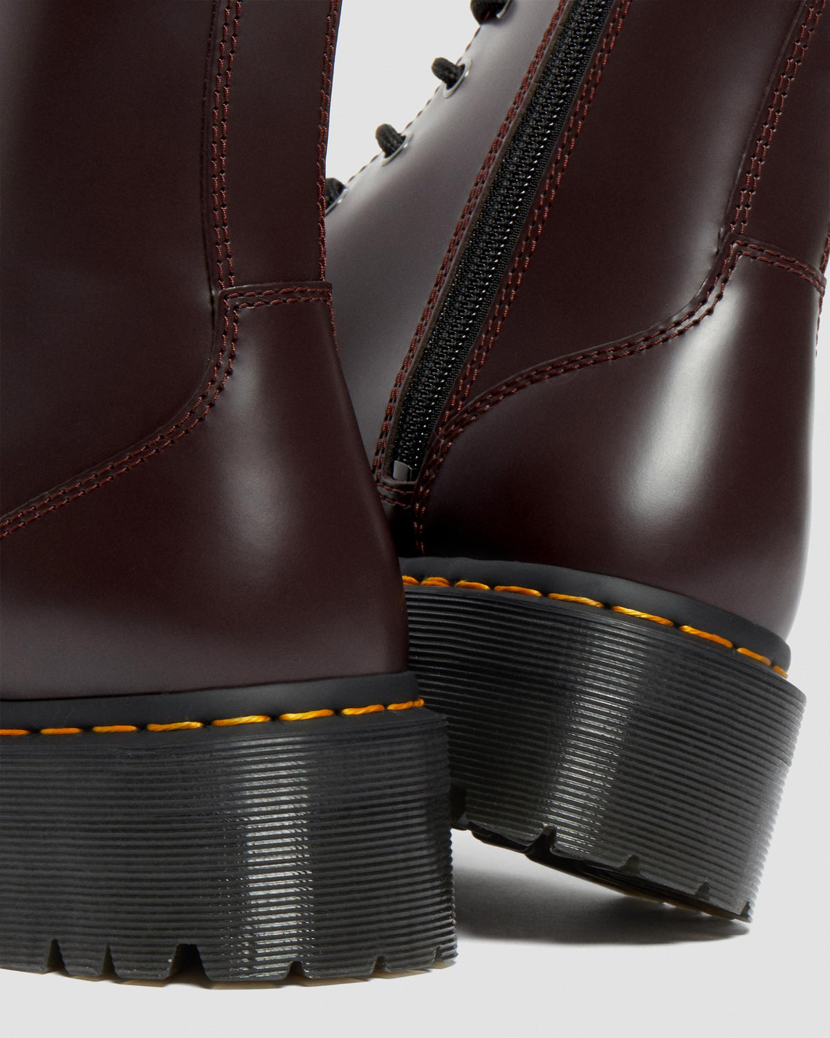 https://cdn.media.amplience.net/i/drmartens/27311626.86.jpg